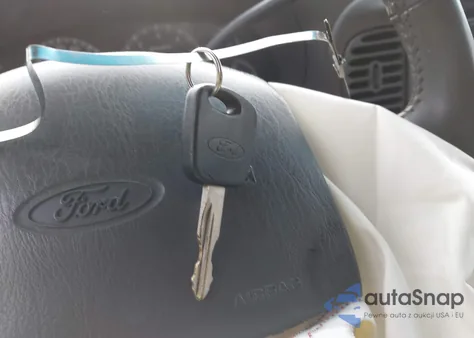 2001 Ford F-150 Lariat/Xl/Xlt z USA, uszkodzony, nr VIN 1FTRX18L11NB01348